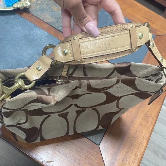 Coach Purse - Picture 3 of 7